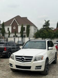 NEATLY USED 2010 GLK IN A PRISTINE CONDITION. 📍ABUJA 💰10M