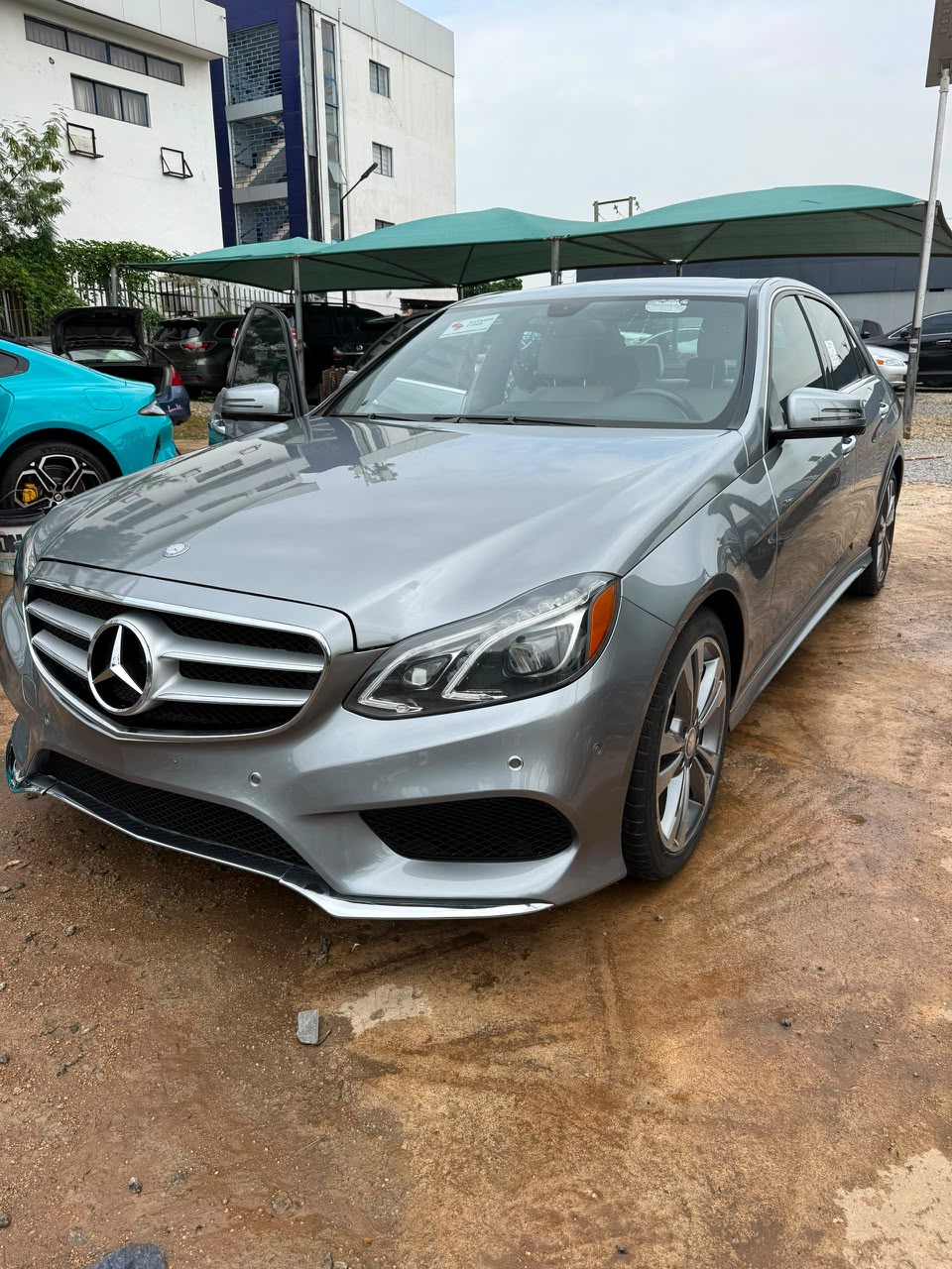 
								Distress Distress Distress 🔥🔥🔥🔥🔥🔥🔥🔥🔥🔥🔥🔥🔥  Foreign used 2014 Mercedes Benz E350  With original custom duty  Clean interior  Going for 15m  Abuja deal full									