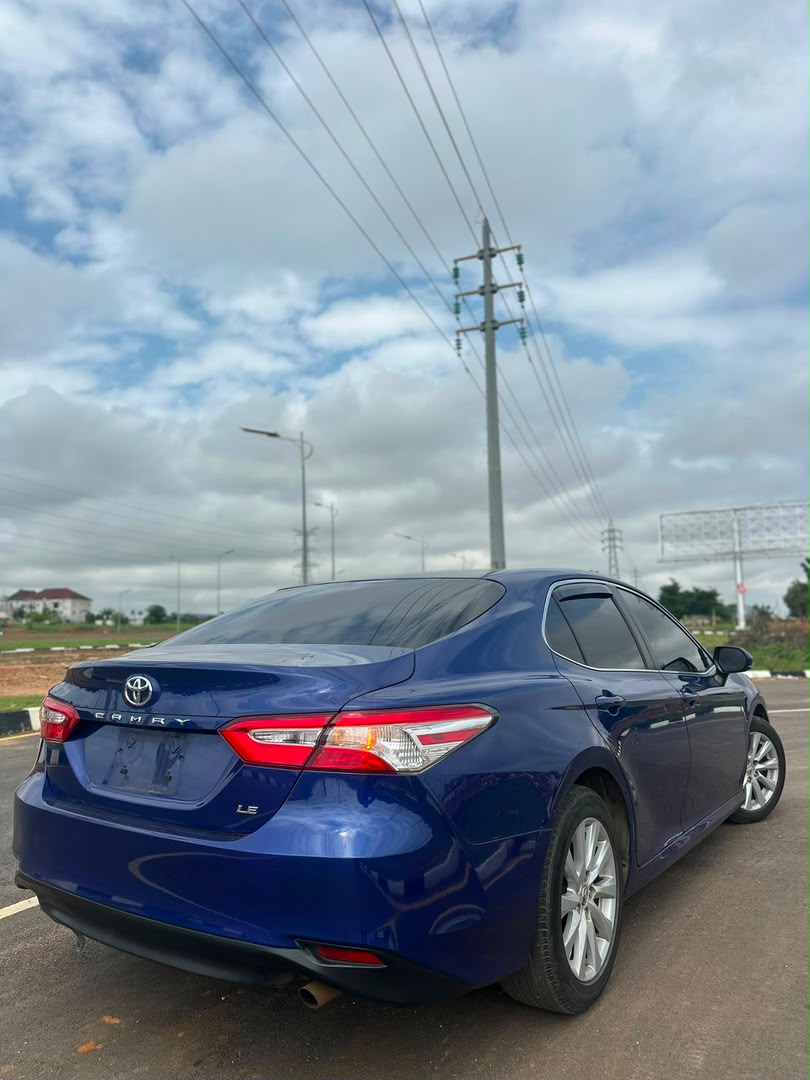 
								Giveaway Deal‼️‼️‼️ (101k Mileage) Foreign Used V4 2018 Camry LE car is in pristine condition (Pure Accident Free) with 2026 may entry duty going for just 22.7m Last with me Lugbe Abuja📍 ZERO CHAIN DEAL full									