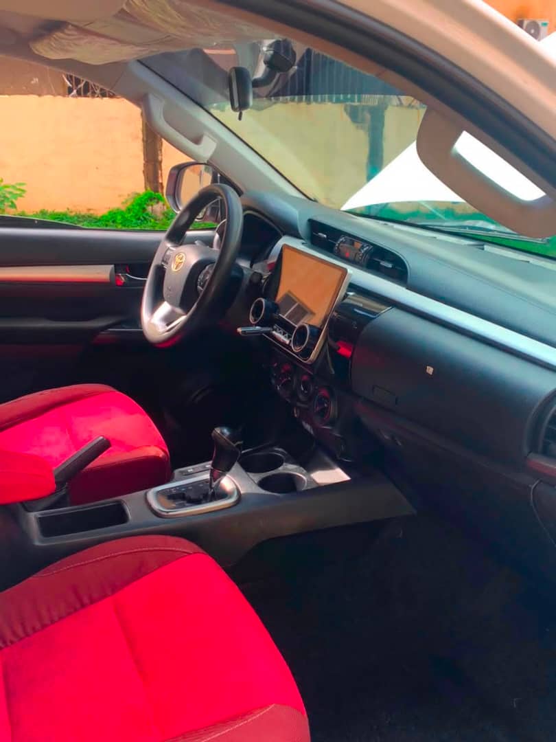 
								Distress HILUX 2016 MODEL UNTEMPERED ENGINE AND GEAR AUTOMATIC TRANSMISSION BUY AND DRIVE NOTHING TO FIX INSIDE JUST 37.5 MILLION NAIRA ONLY LOCATION KUBUWA ABUJA OWNER HOUSE full									