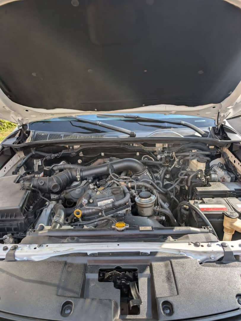 
								Distress HILUX 2016 MODEL UNTEMPERED ENGINE AND GEAR AUTOMATIC TRANSMISSION BUY AND DRIVE NOTHING TO FIX INSIDE JUST 37.5 MILLION NAIRA ONLY LOCATION KUBUWA ABUJA OWNER HOUSE full									