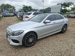 Super clean and accident free 2016 Mercedes-Benz c400 full otpion in topnotch condition selling for 36m Abuja-Deal