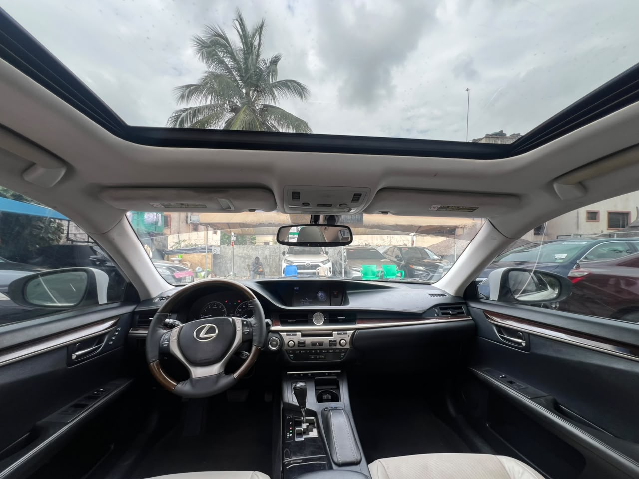 
								DIRECT BELGIUM 2013 ES350. BUY AND DRIVE  📍ABUJA 💰15.5M full									