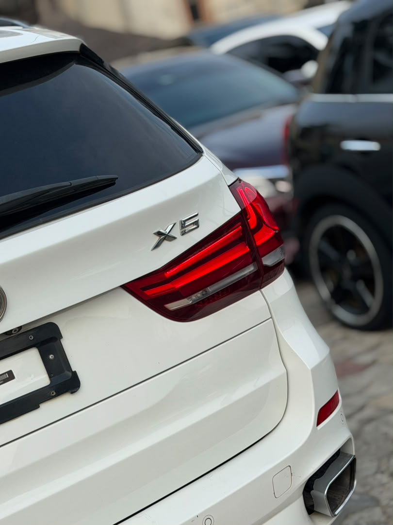 
								SUPER CLEAN FOREIGN USED 2015 BMW X5 PRICE: 31M full									