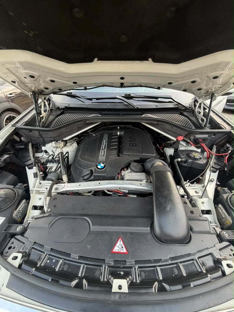 
								SUPER CLEAN FOREIGN USED 2015 BMW X5 PRICE: 31M full									