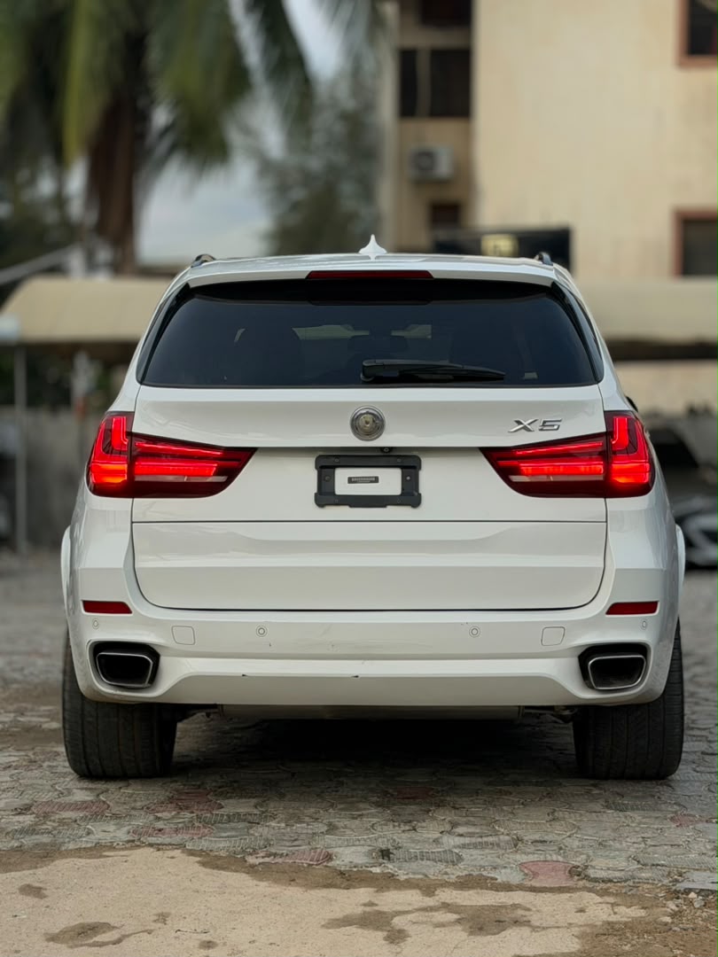 
								SUPER CLEAN FOREIGN USED 2015 BMW X5 PRICE: 31M full									