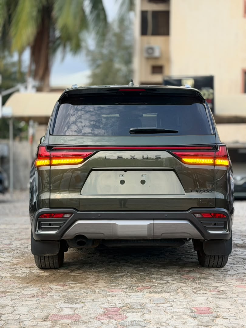 
								BRAND NEW 2026 LEXUS LX600  PRICE: 320M full									