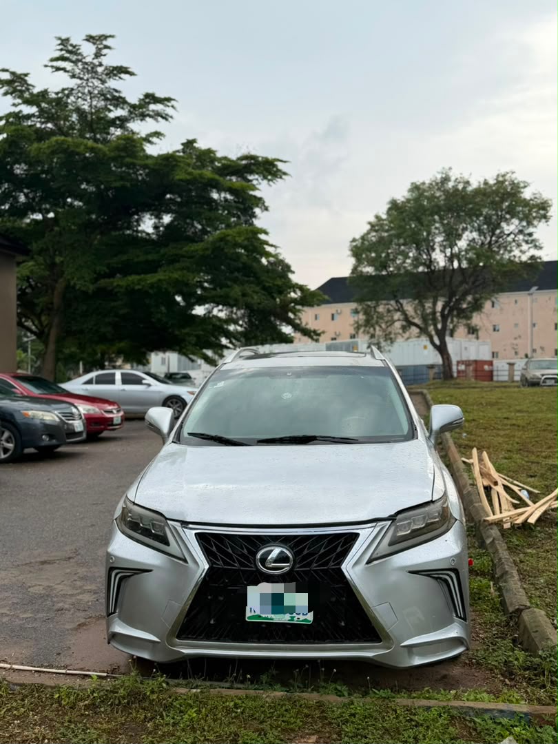 
								SUPER DISTRESS SALE!! 🚨  2010 Lexus RX 350 Full Option • Extremely clean • Everything working perfectly • Buy & Drive  💰 ₦10.5Million Net 📍 Abuja  🔥 Hurry now before it’s SOLD! full									