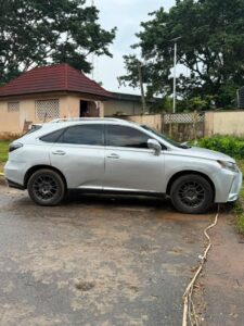 SUPER DISTRESS SALE!! 🚨  2010 Lexus RX 350 Full Option • Extremely clean • Everything working perfectly • Buy & Drive  💰 ₦10.5Million Net 📍 Abuja  🔥 Hurry now before it’s SOLD!