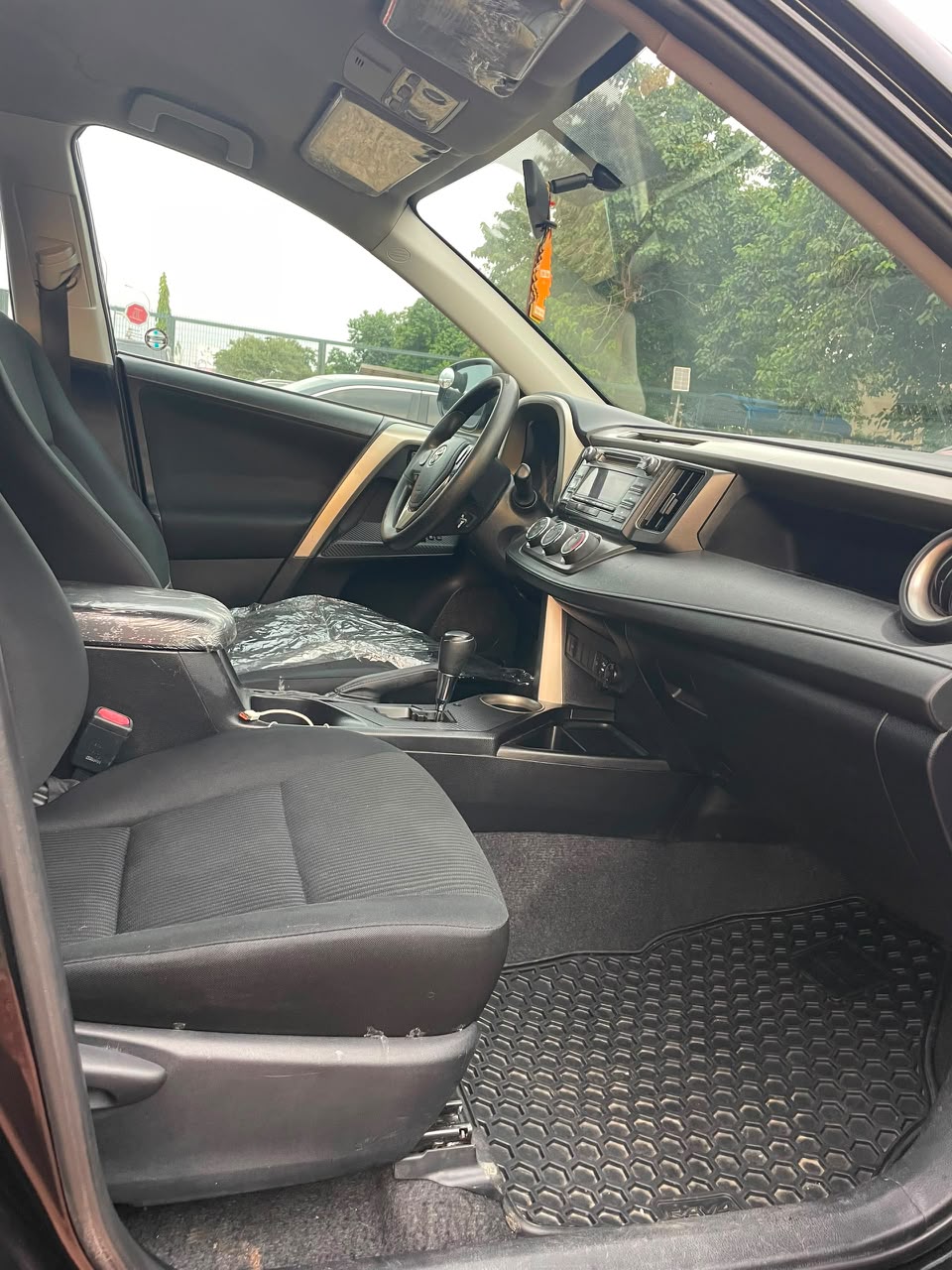 
								Foreign used 2015 Toyota RAV4 available with me @19.5m*Abujadeal full									