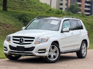 NeW ArriVaL🚀 A-GraDe FOREIGN USED 2015 GLK350 MERCEDES BENZ Available In MinT ConDiTioN….Too Frosh In & OuT, Panoramic roof, WhiTeOnCreaMy InTerior, custom Duty Going for Just 23M OnLy AbuJa LoKaTioN📍