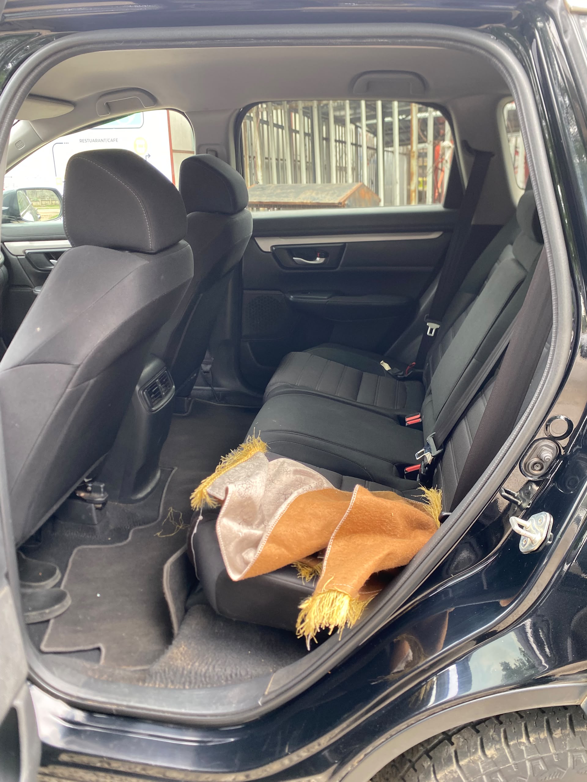 
								Clean used  Honda CR-V 2021 model  💰19.5M 📍Abuja full									