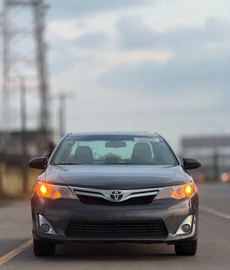TOKS STANDARD 2013 TOYOTA CAMRY XLE WITH ABSOLUTELY NOTHING TO FIX…THIS CAR IS SELLING FOR: ₦12 MILLION NAIRA ONLY