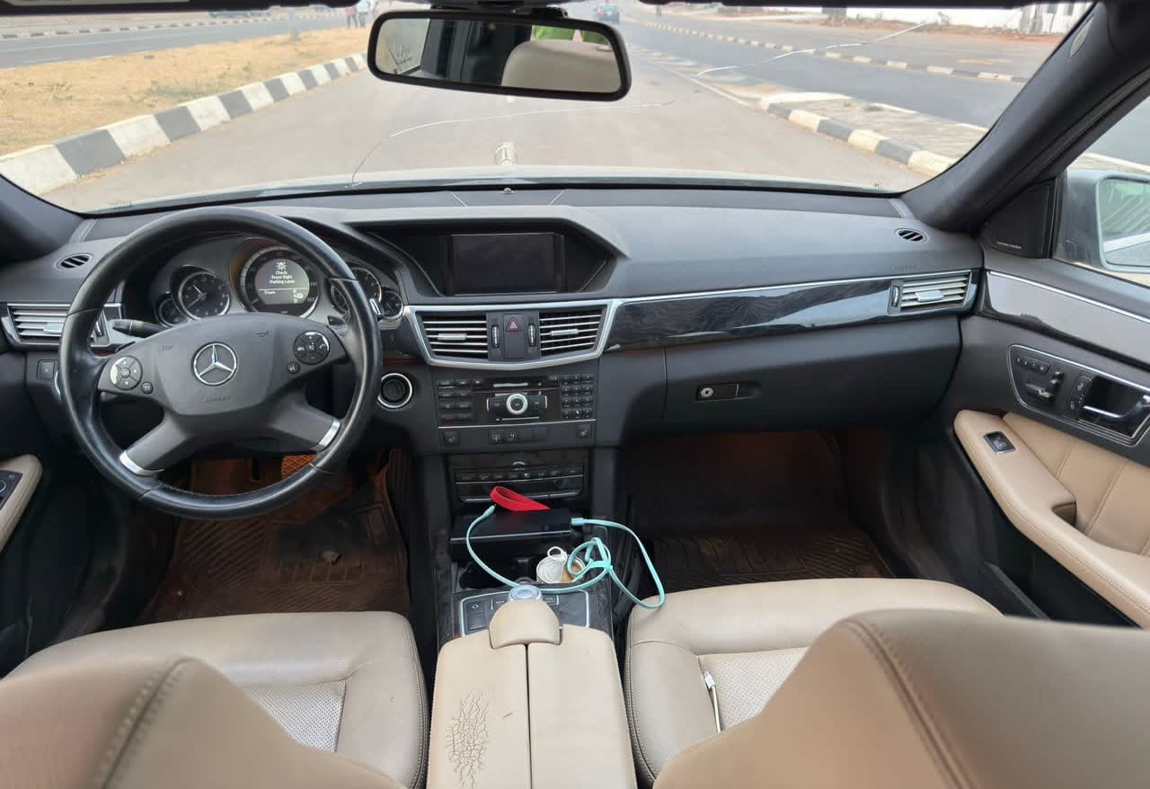 
								SLIGHTLY USED 2011 MERCEDES-BENZ E350 WITH PROPER DOCUMENTATION UNTAMPERED SYSTEM GOING FOR 9.8M ABUJA DEAL full									