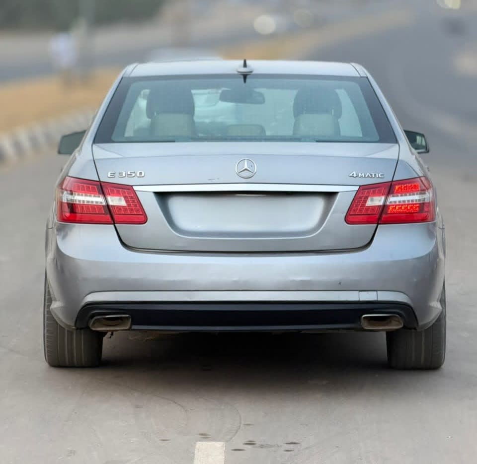 
								SLIGHTLY USED 2011 MERCEDES-BENZ E350 WITH PROPER DOCUMENTATION UNTAMPERED SYSTEM GOING FOR 9.8M ABUJA DEAL full									