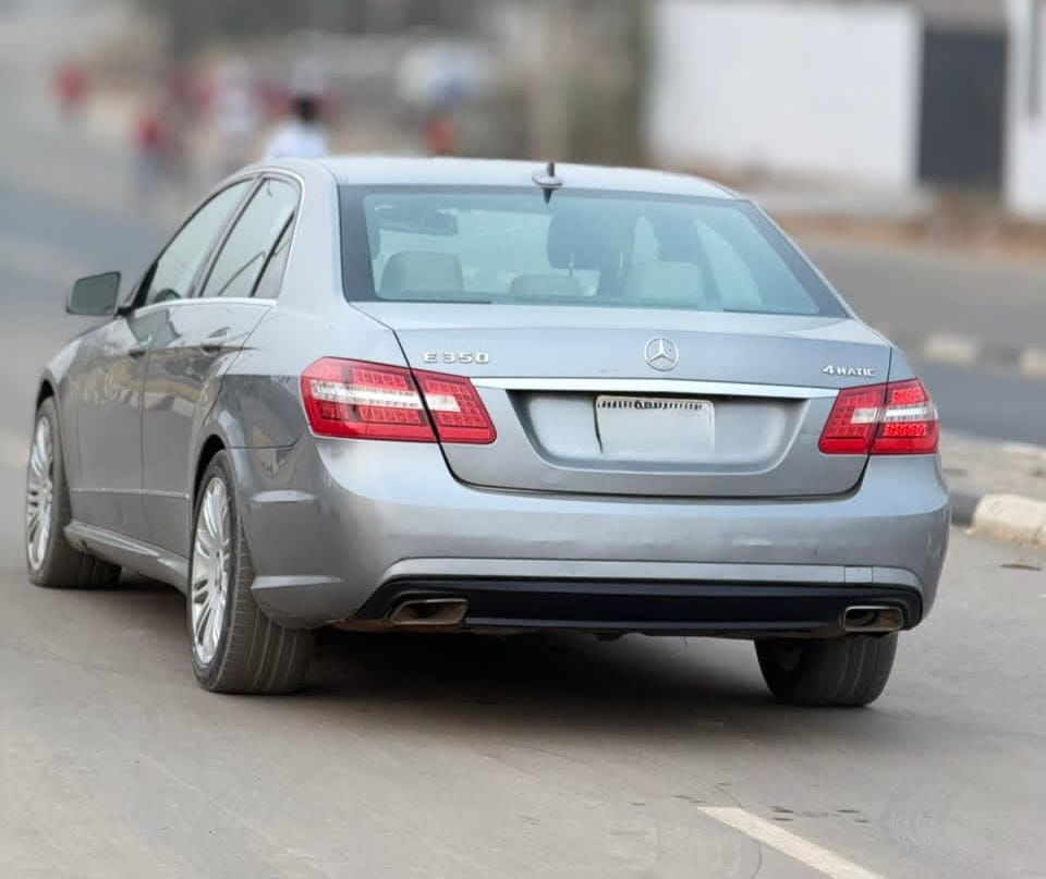 
								SLIGHTLY USED 2011 MERCEDES-BENZ E350 WITH PROPER DOCUMENTATION UNTAMPERED SYSTEM GOING FOR 9.8M ABUJA DEAL full									