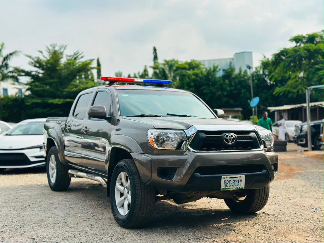
								Extremely clean 2014 Tacoma for 12m Abuja full									