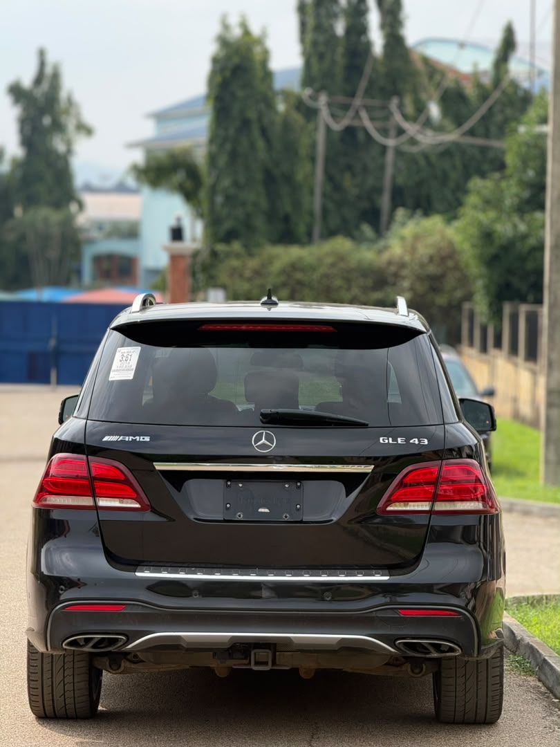 
								Foreign used Mercedes Benz GLE43 2018 for just 55M Abuja full									