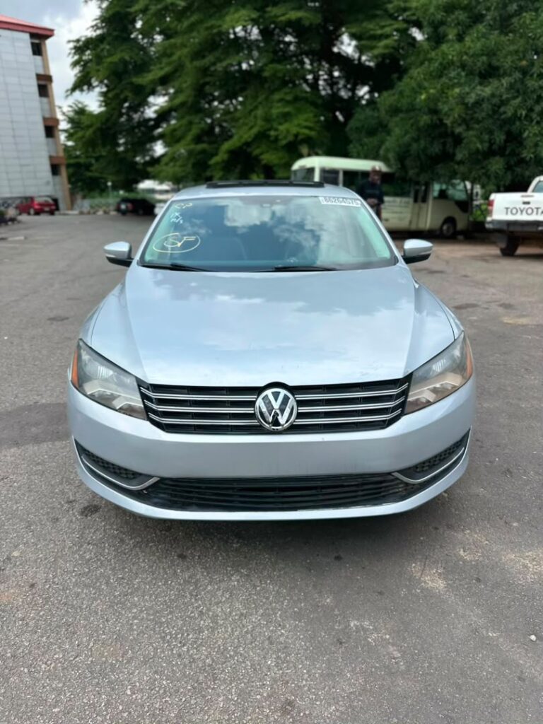 2014 direct Belgium  Passat distress price of  7.5M  Buy and drive  Accident free Clean title