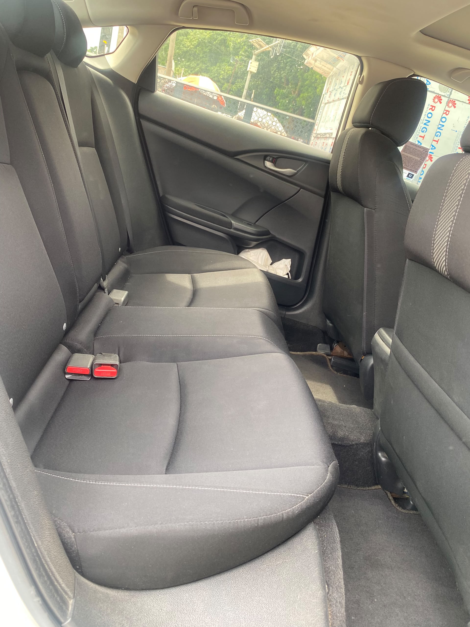 
								Belgium grade 2017 Honda Civic EX trim💠Features Multi-Angle Rearview Camera💠Infotainment system with car play enabled💠First body💠Push to start💠Fabric interior💠Sunroof💠Car in good condition. Buy and travel. Price~12.5M  Settlement~ 300k Location~ Kubwa,Abuja. Car with me. full									