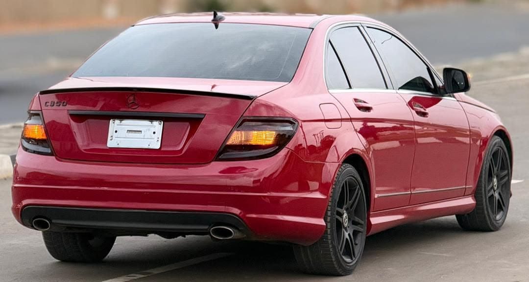 
								FOREIGN USED 2008 MERCEDES-BENZ C350 IN PRISTINE CONDITION WITH NOTHING TO FIX GOING FOR 9.8M ABUJA DEAL full									
