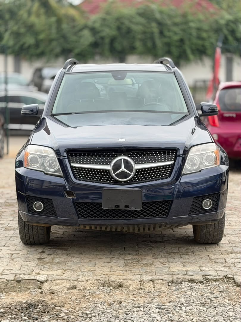 
								CLEAN FOREIGN USED FULL OPTION 2010 MERCEDES GLK  PRICE: 13.5M full									