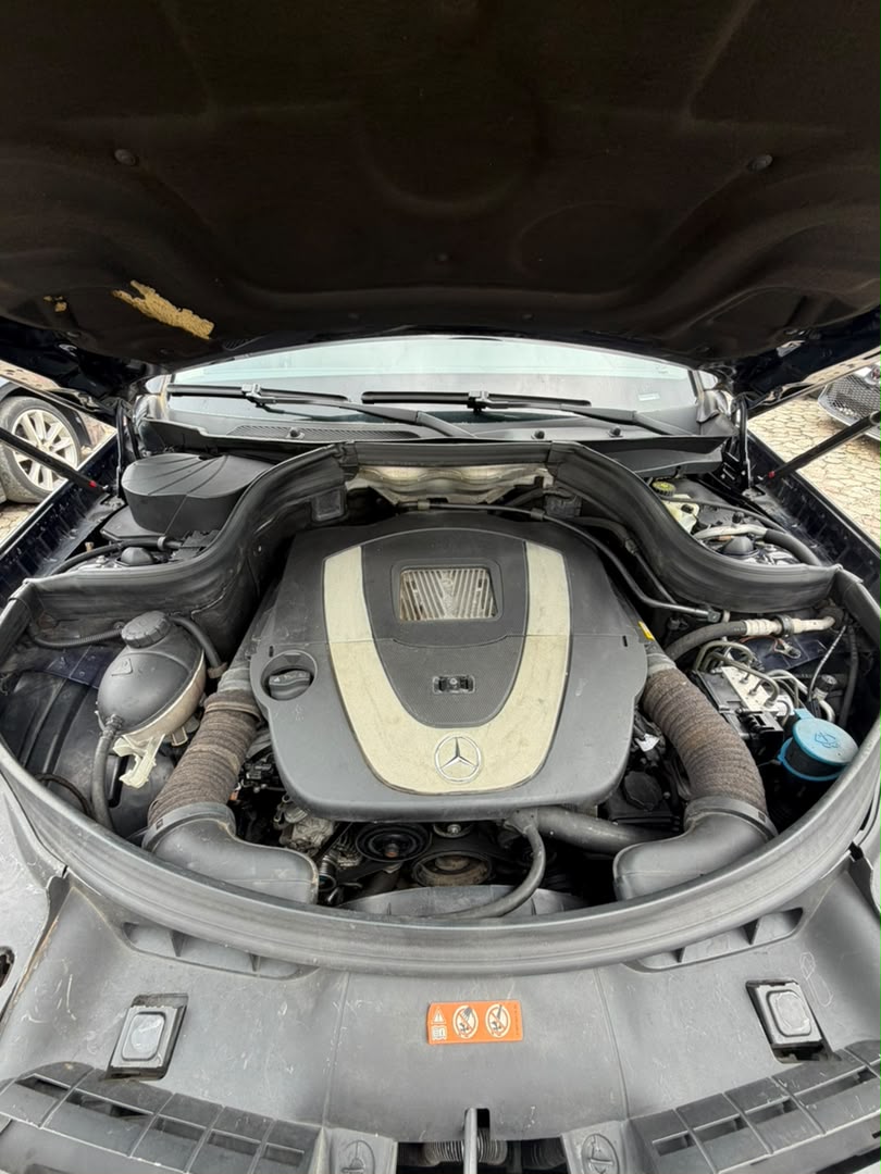 
								CLEAN FOREIGN USED FULL OPTION 2010 MERCEDES GLK  PRICE: 13.5M full									