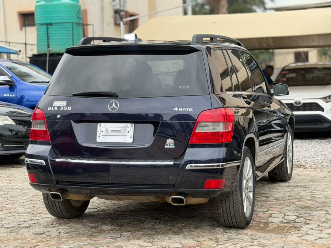 
								CLEAN FOREIGN USED FULL OPTION 2010 MERCEDES GLK  PRICE: 13.5M full									