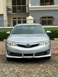 GIVEAWAY DEAL‼️‼️‼️ CAREFULLY USED (EXTREMELY CLEAN) 2013 TOYOTA CAMRY IN PERFECT CONDITION WITH DUTY 8.8 ABUJA OWNERS HOUSE (MOVEABLE) ABUJA📍 ZERO CHAIN DEAL