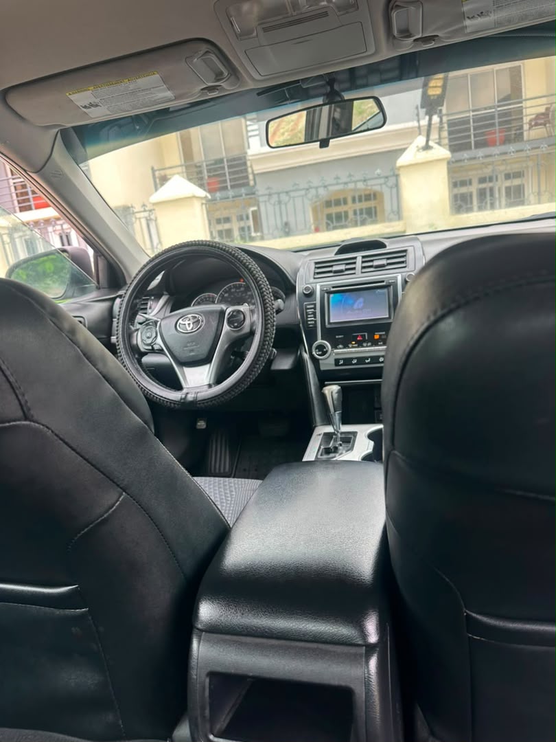 
								GIVEAWAY DEAL‼️‼️‼️ CAREFULLY USED (EXTREMELY CLEAN) 2013 TOYOTA CAMRY IN PERFECT CONDITION WITH DUTY 8.8 ABUJA OWNERS HOUSE (MOVEABLE) ABUJA📍 ZERO CHAIN DEAL full									