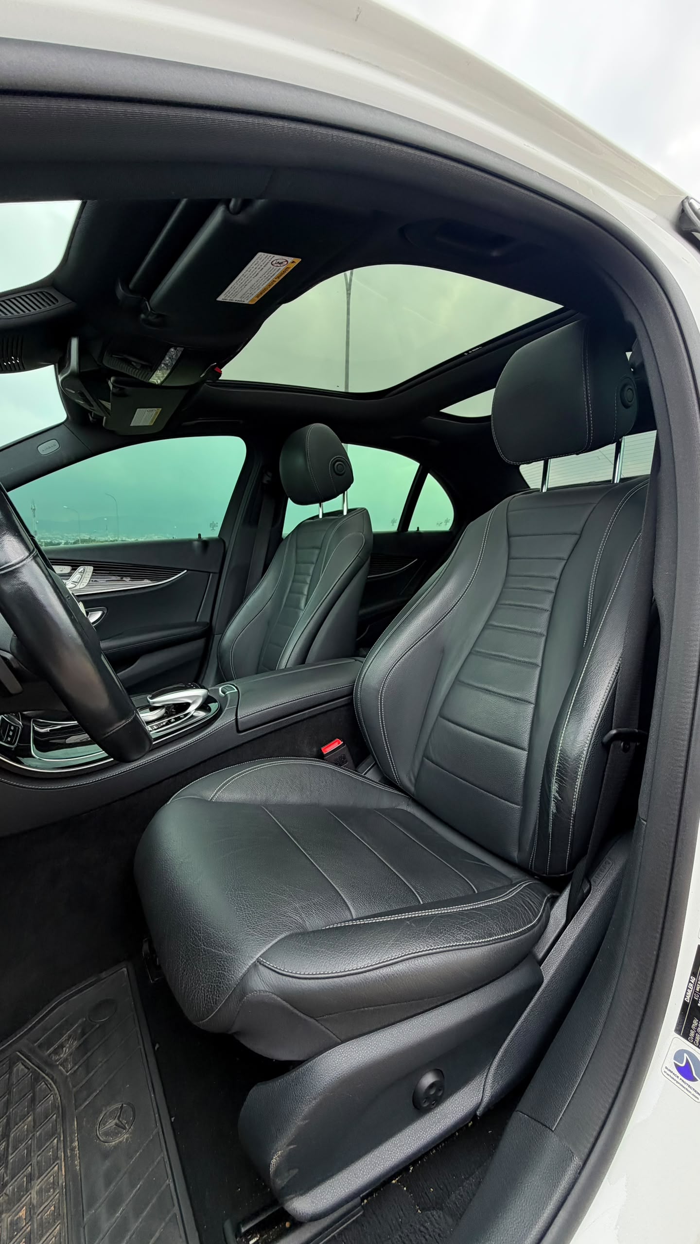 
								FOREIGN USED 2019 MERCEDEZ BENZ C450 WITH FULL PANORAMIC ROOF,PUSH TO START,360• CAMERA,HEATED AND VENTILATED LEATHER SEATS AND VERIFIED DUTY VALID FOR 48 MILLION NAIRA ONLY full									