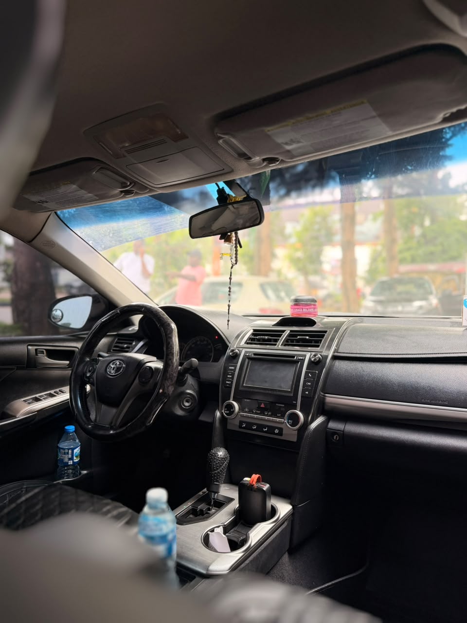 
								Distress sale 2013 Camry price 8.5m owner last come with my Sambo full									