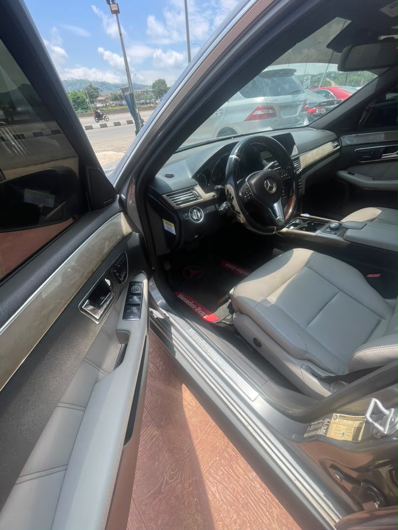 
								2011 super clean used e350 with untampered engine and gear AC chilling 10m owner 200k sambo full									