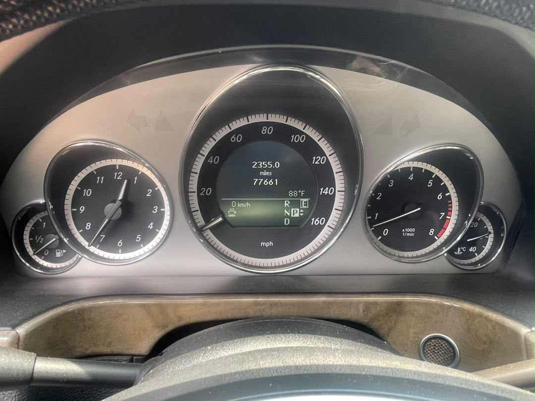 
								2011 super clean used e350 with untampered engine and gear AC chilling 10m owner 200k sambo full									