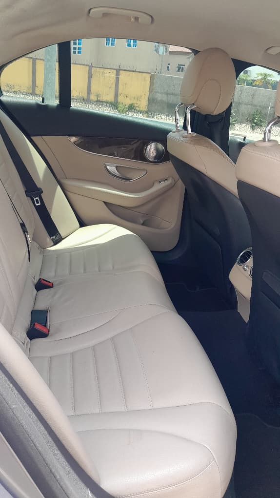 
								UNREGISTERED 2015 MERCEDES-BENZ C300 IN PRISTINE CONDITION KEYLESS ENTRY UNTAMPERED SYSTEM WITH PROPER DOCUMENTATION GOING FOR 17.5M ABUJA DEAL full									