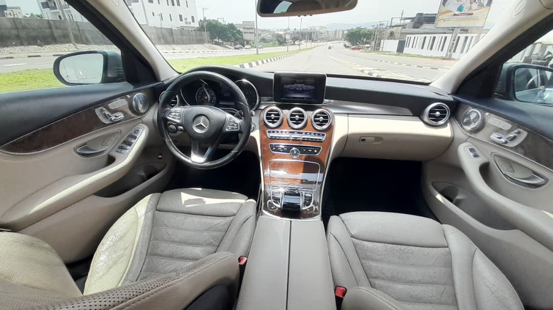 
								UNREGISTERED 2015 MERCEDES-BENZ C300 IN PRISTINE CONDITION KEYLESS ENTRY UNTAMPERED SYSTEM WITH PROPER DOCUMENTATION GOING FOR 17.5M ABUJA DEAL full									