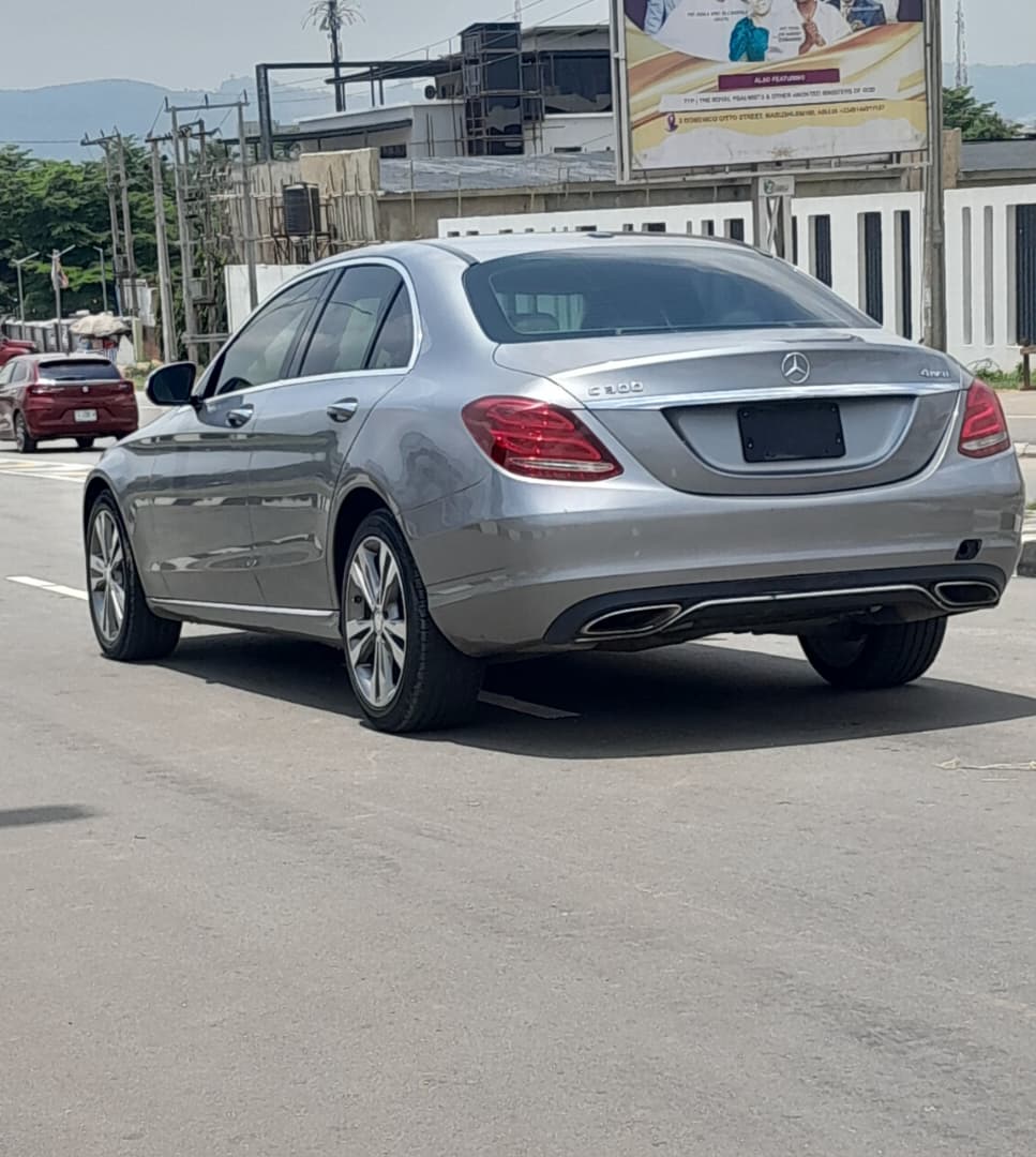 
								UNREGISTERED 2015 MERCEDES-BENZ C300 IN PRISTINE CONDITION KEYLESS ENTRY UNTAMPERED SYSTEM WITH PROPER DOCUMENTATION GOING FOR 17.5M ABUJA DEAL full									