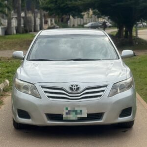 Distress sales ‼️🔥Extremely clean used 2011 model Toyota Camry Everything working perfectly going untempered engine Venza engine going for JUST 6.550