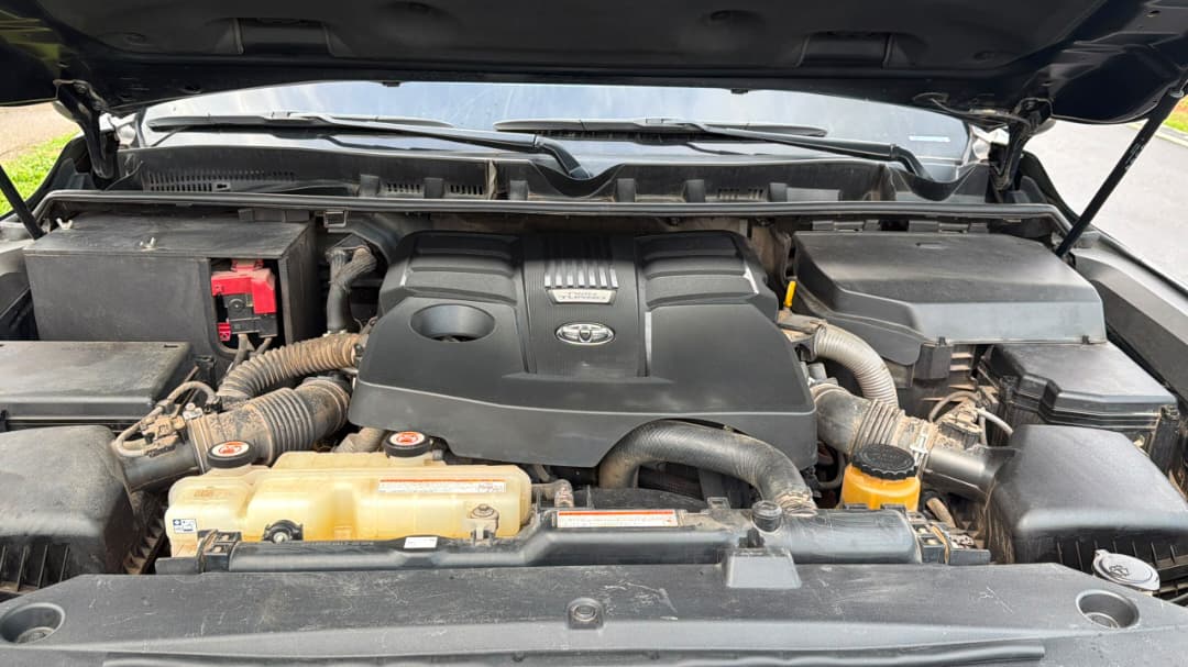 
								Toyota Land Cruiser BULLETPROOF 2022/2023 Model with papers  📍Pkrice N225m net Abuja deal full									