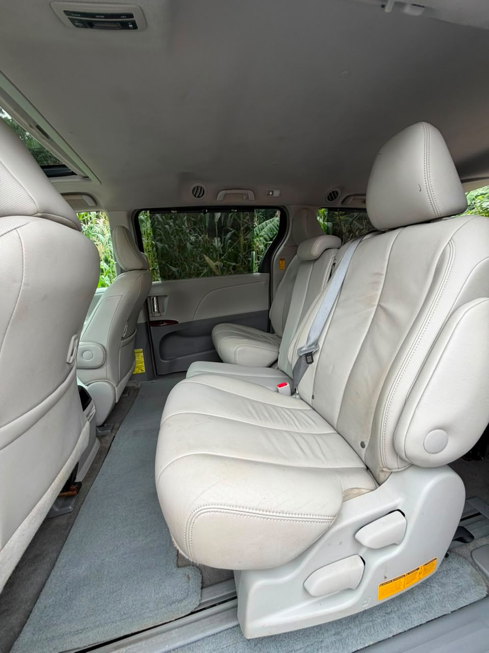 
								EXTREMELY CLEAN FOREIGN USED 2014 TOYOTA SIENNA XLE 🇺🇸  POWER DOORS ACTIVE ✅  2026 JUNE DUTY   PRICE: 15.5M   ABUJA DEAL📍  NATIONWIDE DELIVERY full									