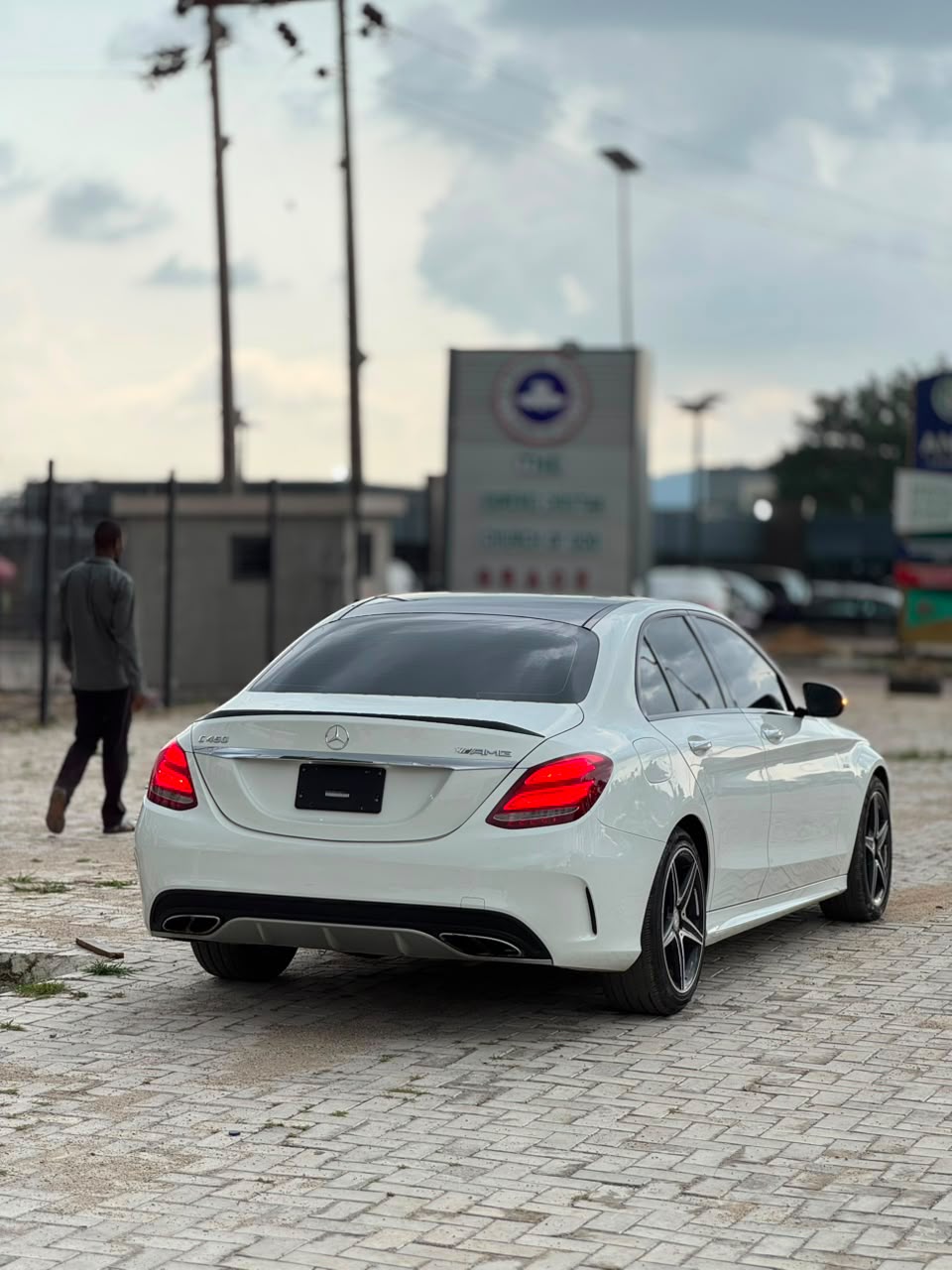 
								MERCEDES-BENZ c450 AMG Foreign used 2016 low Miles Original duty ☑️ 🏷️36m 📍Abuja full									