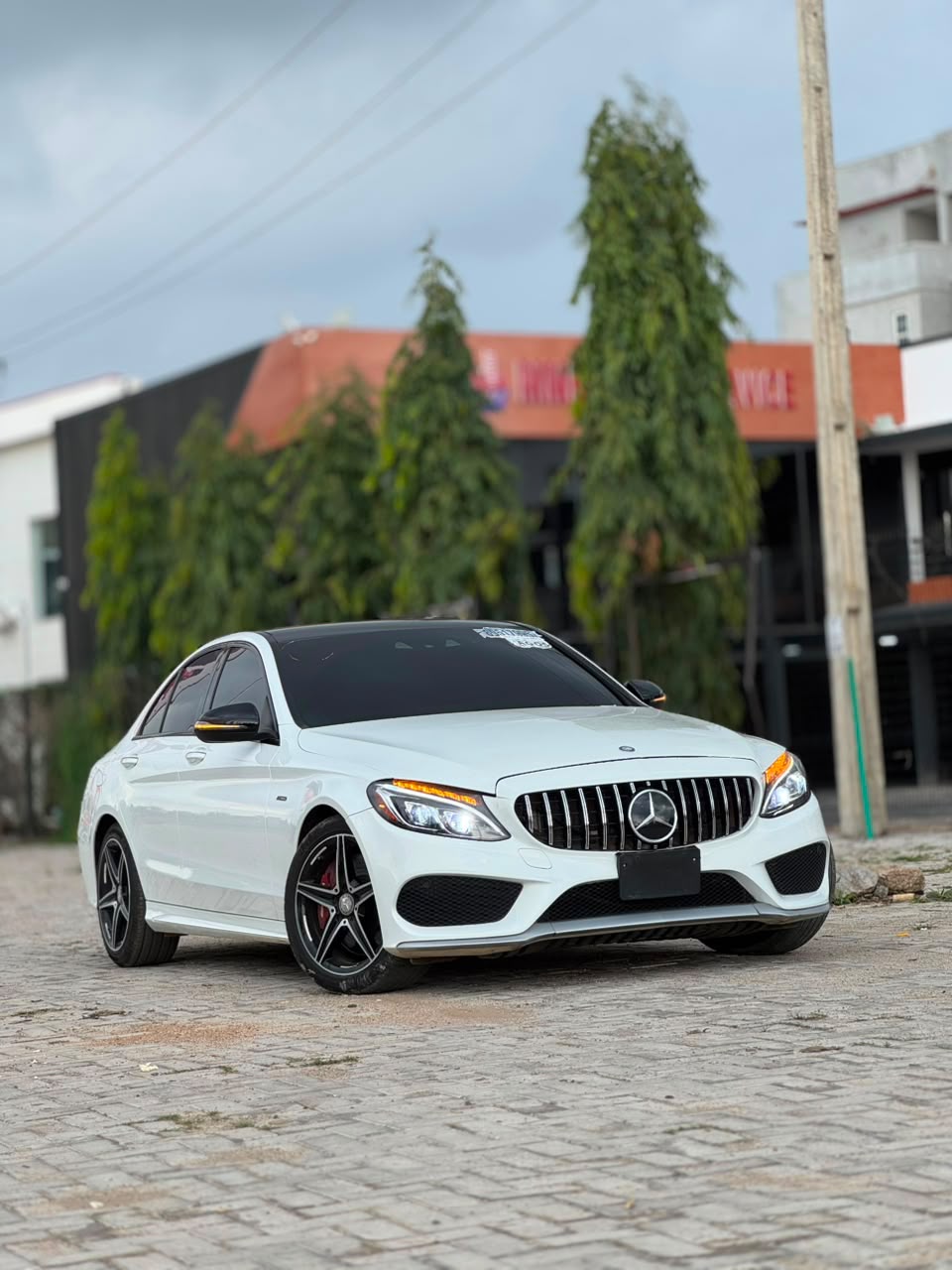 
								MERCEDES-BENZ c450 AMG Foreign used 2016 low Miles Original duty ☑️ 🏷️36m 📍Abuja full									