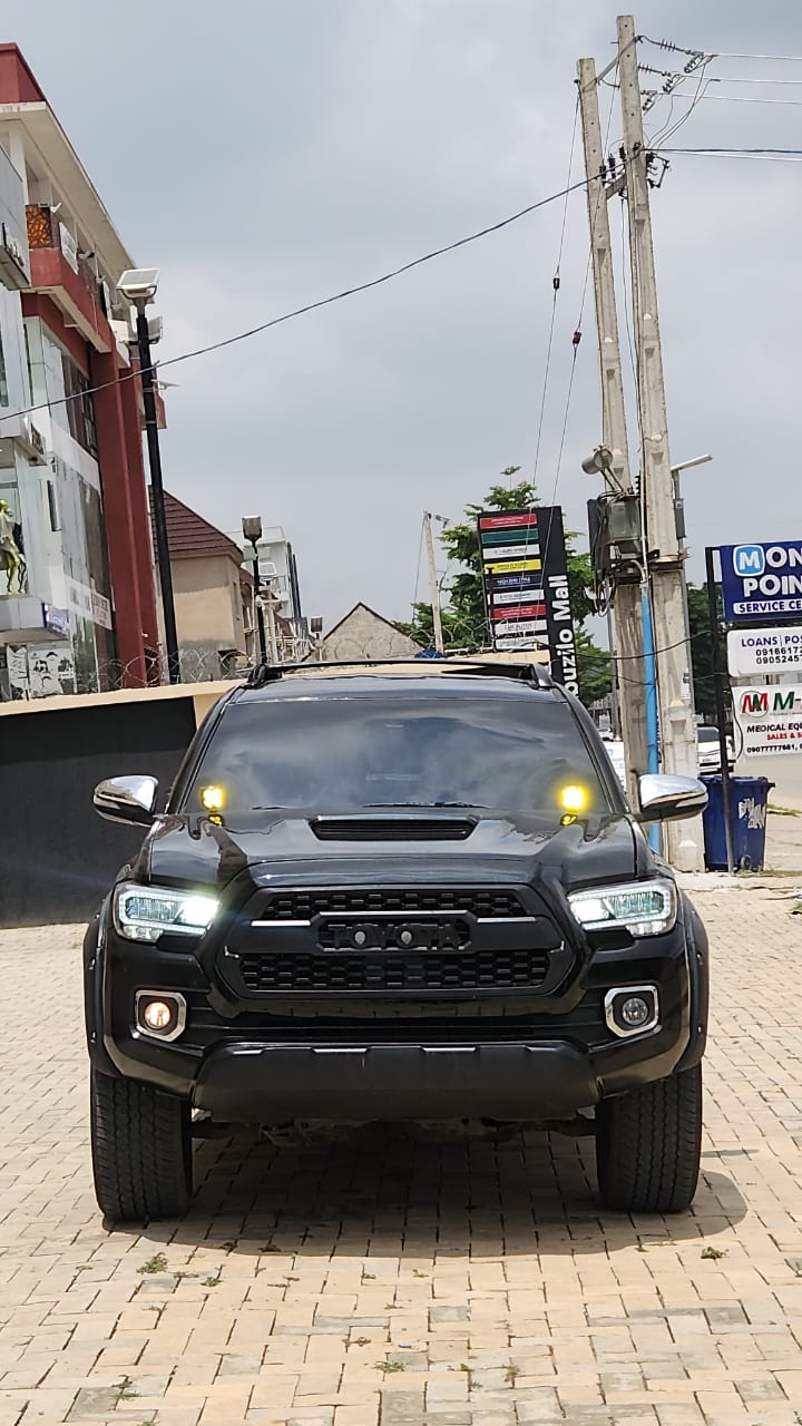 
								Carefully used 2010 Fully upgraded Toyota Tacoma available with me @15m*come with my Sambo Abuja full									