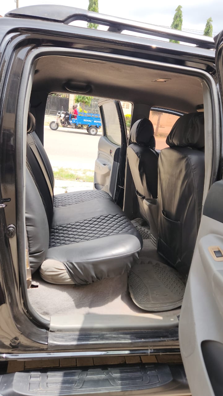 
								Carefully used 2010 Fully upgraded Toyota Tacoma available with me @15m*come with my Sambo Abuja full									