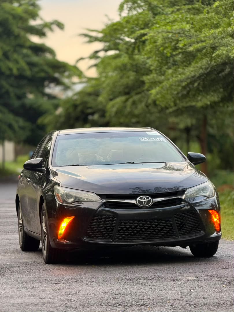 
								NEW ARRIVAL‼️ EXTREMELY CLEAN FOREIGN USED 2015MODEL TOYOTA CAMRY SE ORIGINAL DUTY BLACK ON BLACK 💰N15,500,000. ABUJA full									