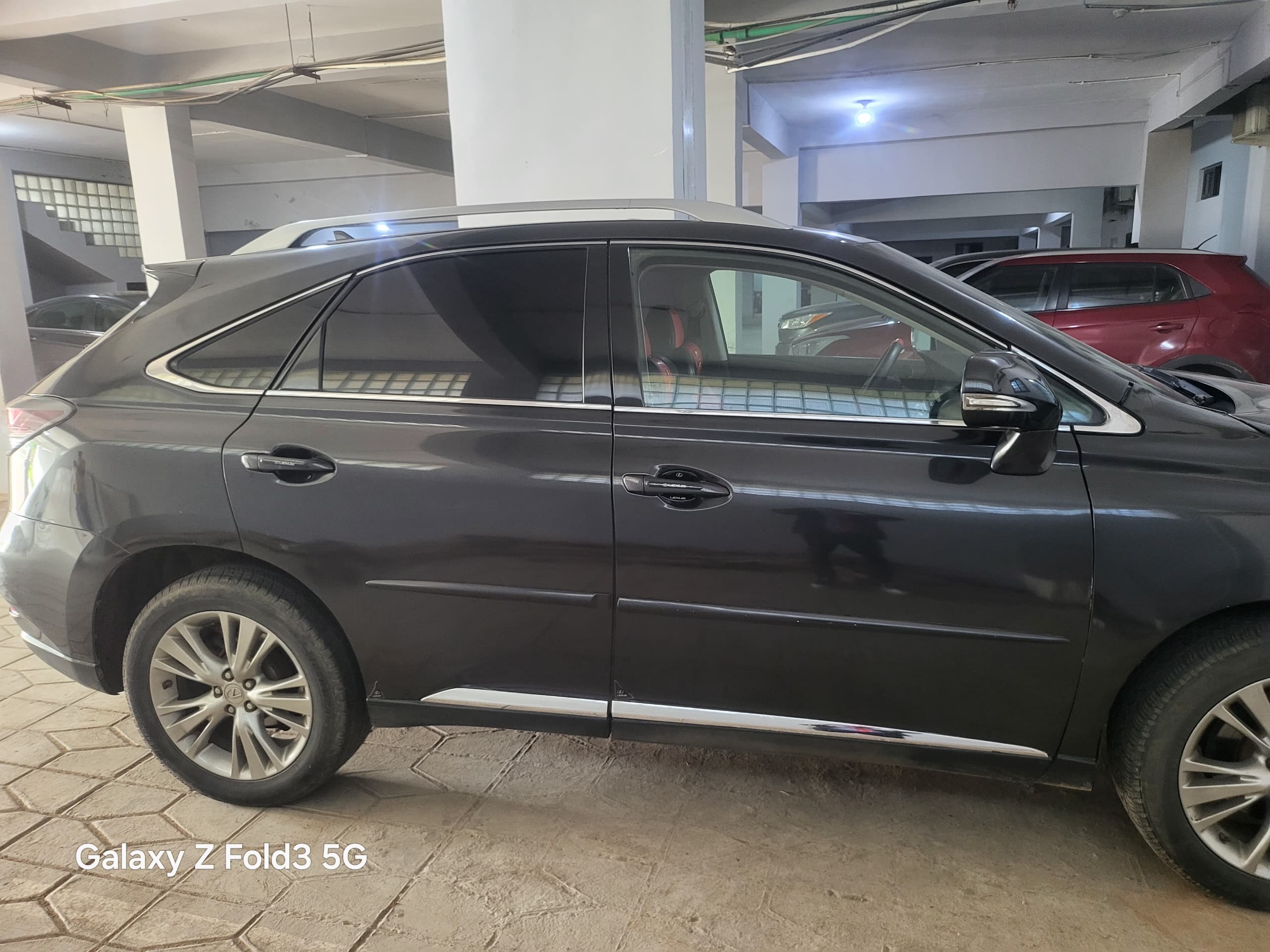 
								Distress distress distress very clean 2013 Lexus RX350 untermpered engine and gear price 14.5m full									