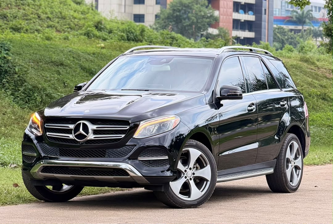 
								2017 MERCEDES-BENZ GLE350🔥🇩🇪  Foreign Used • Super Clean • Luxury SUV ✨  PRICE; #35M OnLy💰   Ride in comfort. Arrive in style. The GLE350 gives you that perfect blend of luxury, power and class.  AbuJa LoKaTioN full									