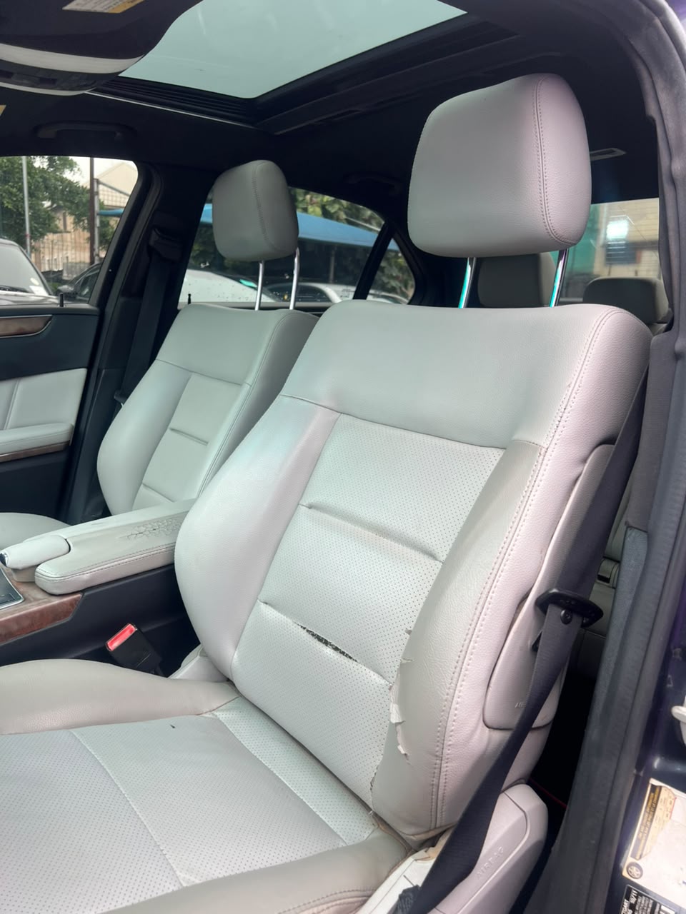
								DISTRESS E350 2012 WITH BLACK ENGINE IN A PRISTINE CONDITION. 📍ABUJA 💰11M full									