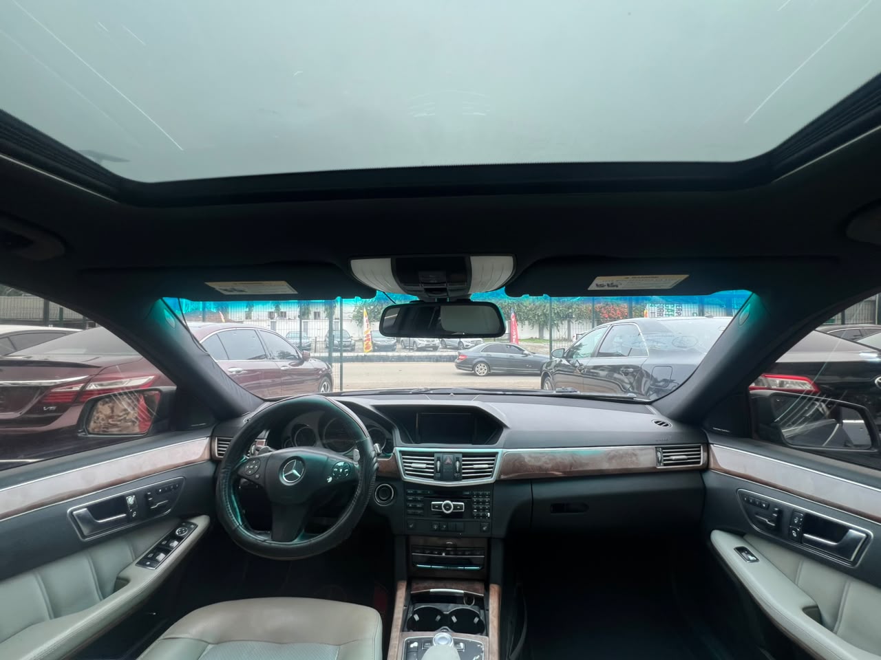 
								DISTRESS E350 2012 WITH BLACK ENGINE IN A PRISTINE CONDITION. 📍ABUJA 💰11M full									
