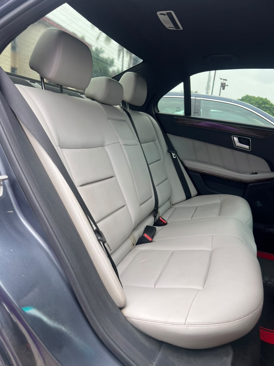 
								DISTRESS E350 2012 WITH BLACK ENGINE IN A PRISTINE CONDITION. 📍ABUJA 💰11M full									